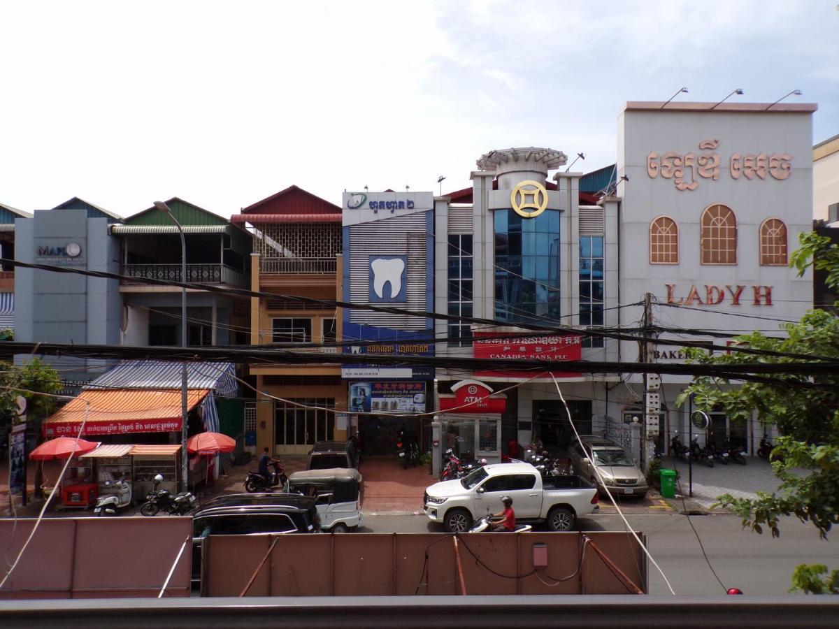 Ananta Aster Apartment Phnom Penh Ngoại thất bức ảnh