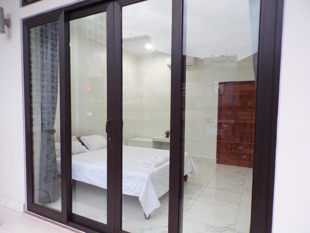 Ananta Aster Apartment Phnom Penh Ngoại thất bức ảnh